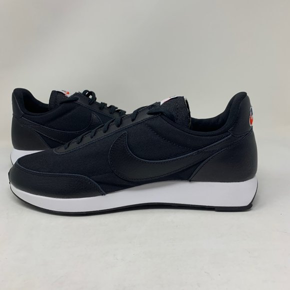 Nike Air Tailwind 79 SE Running Shoes - Black main image 5